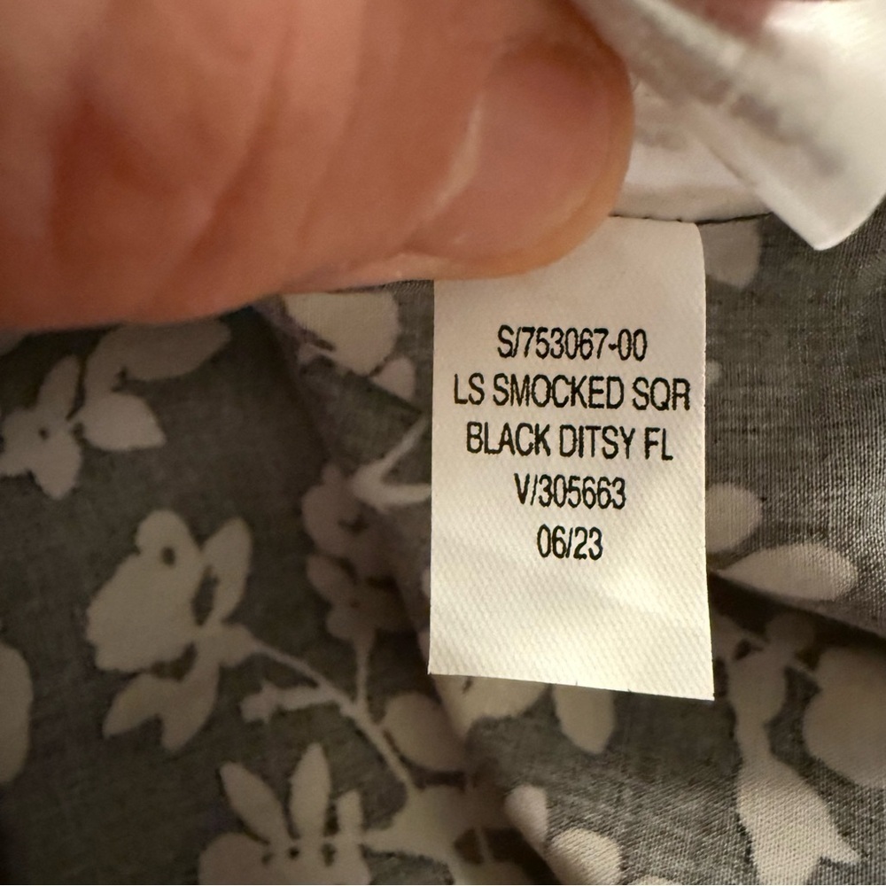 Old Navy Black Ditsy Floral Smocked Square Neck Long Sleeve pockets Mini Dress - Picture 5 of 7